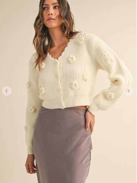 Scalloped chunky knitted cardigan