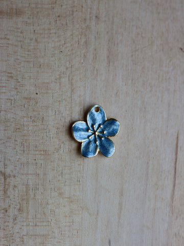 Flower Charm 42