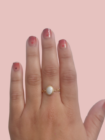 Pearly stainless steel adjustable ring